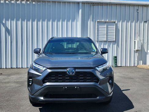 Used 2022 Toyota RAV4 XLE Premium image 8