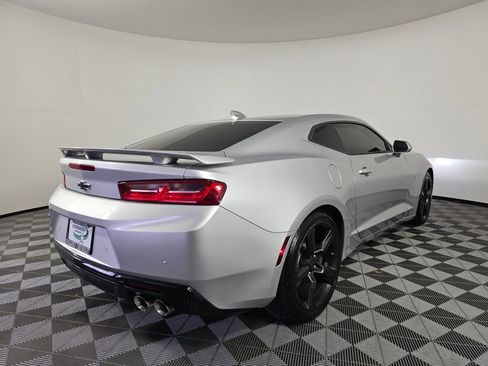 Used 2017 Chevrolet Camaro SS image 7