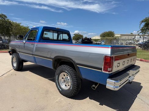Used 1992 Dodge D/W Truck 250 AWD/4WD image 3