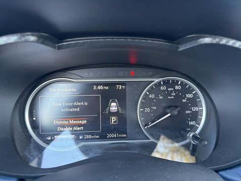 Used 2025 Nissan Versa SV image 14