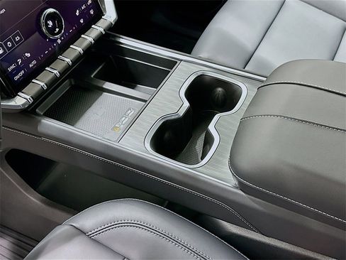 New 2026 GMC Acadia Elevation image 17