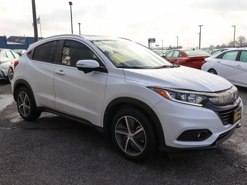 Used 2022 Honda HR-V EX-L image 3