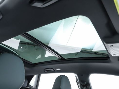 New 2026 Volkswagen Tiguan SE R-Line image 76