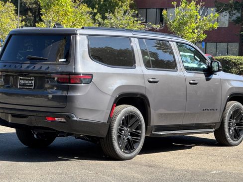 New 2025 Jeep Wagoneer Series II image 3