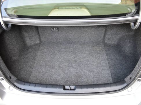 Used 2017 Honda Accord Touring image 10