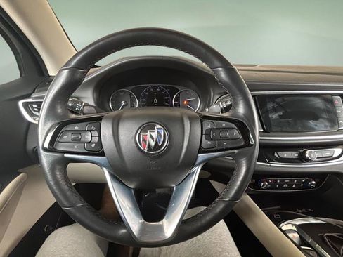 Used 2023 Buick Enclave Avenir image 17