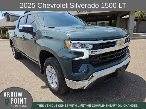 Used 2025 Chevrolet Silverado 1500 LT RWD image 2