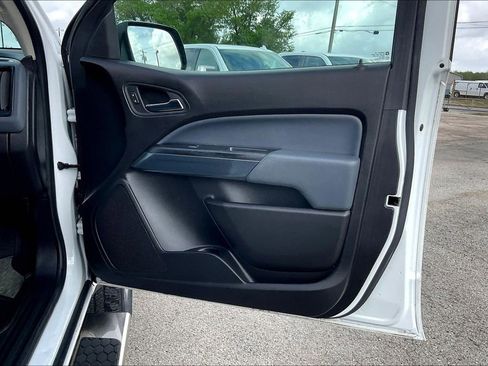 Used 2017 Chevrolet Colorado Z71 image 29