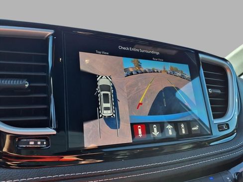 New 2026 Chrysler Pacifica Select image 6