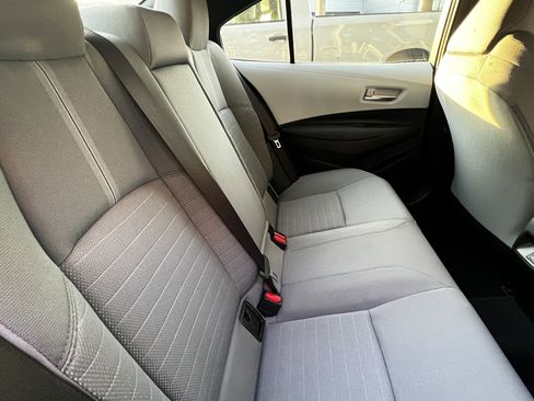 Used 2025 Toyota Corolla SE image 40