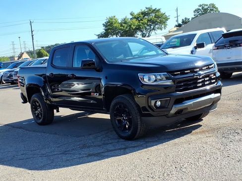 Used 2021 Chevrolet Colorado Z71 w/ Z71 Midnight Edition AWD/4WD image 6