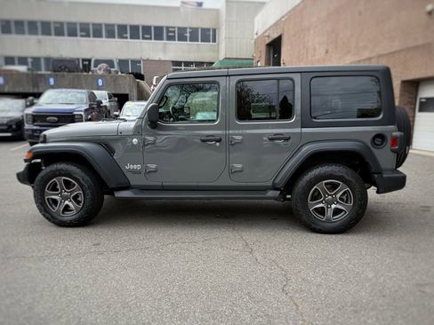 Used 2018 Jeep Wrangler Unlimited Sport S AWD/4WD image 14