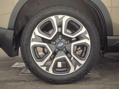 Used 2023 Subaru Ascent Touring AWD/4WD image 11