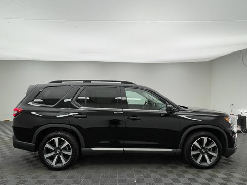 Used 2023 Honda Pilot Elite image 8