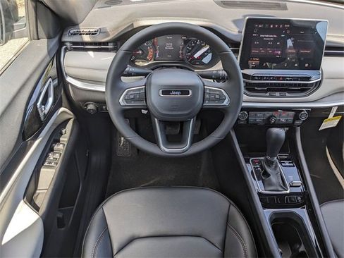 New 2024 Jeep Compass Limited w/ Sun and Sound Group image 12