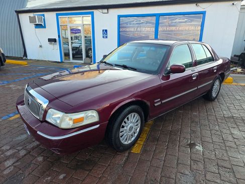 Used 2009 Mercury Grand Marquis LS image 1