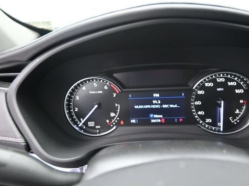 Used 2023 Cadillac XT4 Luxury FWD image 12