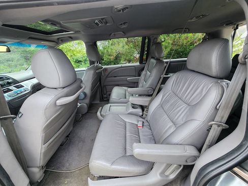 Used 2010 Honda Odyssey EX-L image 16