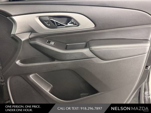 Used 2019 Chevrolet Traverse LS FWD image 41