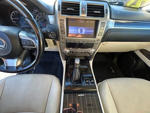 Used 2021 Lexus GX 460 Premium w/ Premium Package AWD/4WD image 18