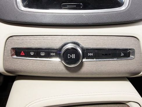 Certified 2023 Volvo XC90 B6 Plus w/ Protection Package Premier AWD/4WD image 13
