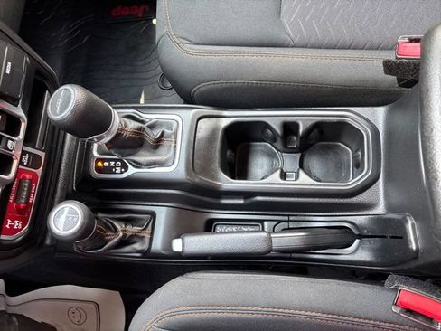 Used 2021 Jeep Gladiator Mojave w/ LED Lighting Group AWD/4WD image 37