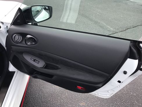 Used 2024 Nissan Z NISMO w/ Floor Mat Package image 25