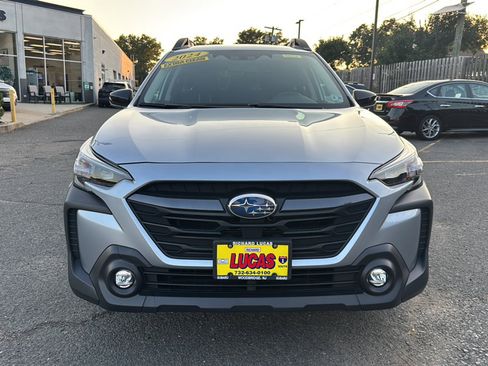 Certified 2024 Subaru Outback Premium AWD/4WD image 3
