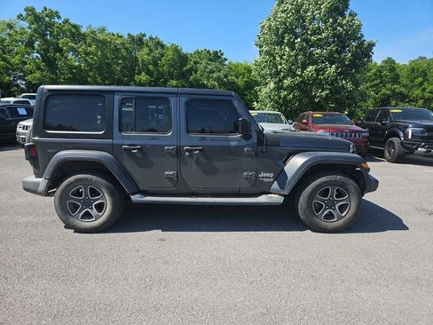 Used 2019 Jeep Wrangler Unlimited Sport S AWD/4WD image 8