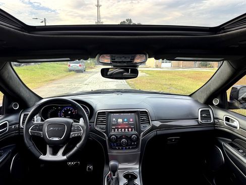 Used 2017 Jeep Grand Cherokee SRT image 14