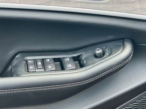 New 2026 Jeep Grand Cherokee Altitude AWD/4WD image 14