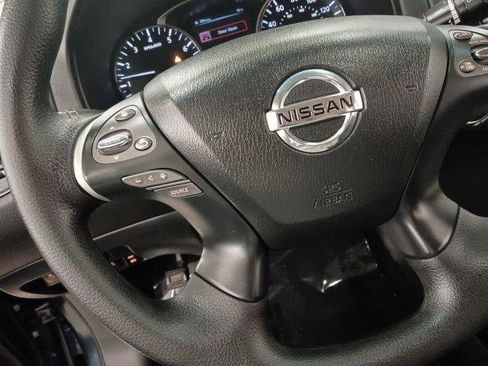 Used 2014 Nissan Pathfinder S FWD image 21