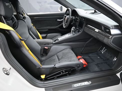 Used 2019 Porsche 911 GT3 RS image 24