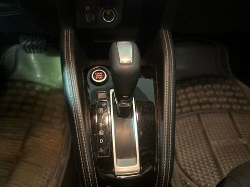 Used 2020 Nissan Kicks SV FWD image 29