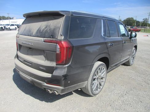 New 2026 GMC Yukon Denali Ultimate AWD/4WD image 4