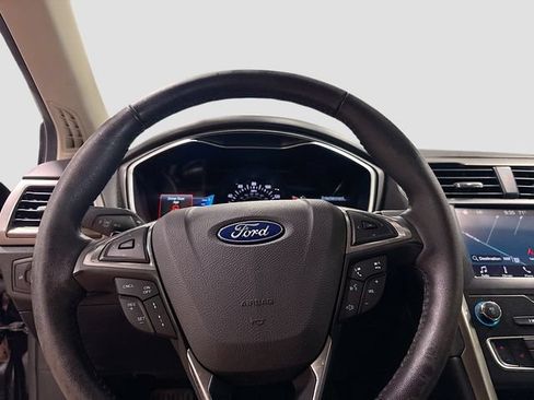Used 2019 Ford Fusion SEL FWD image 11