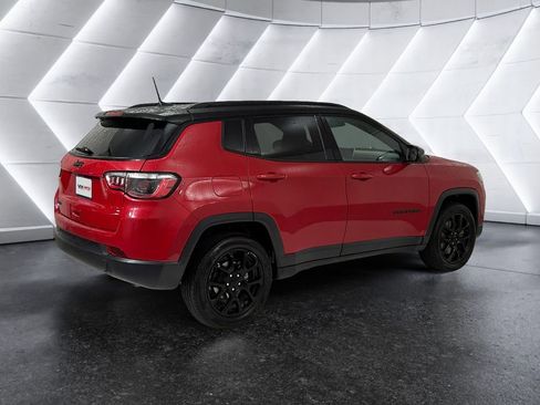 Used 2023 Jeep Compass Altitude image 4