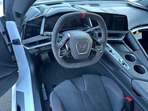New 2026 Chevrolet Corvette Stingray Preferred Cpe w/ Z51 Performance Package RWD image 17