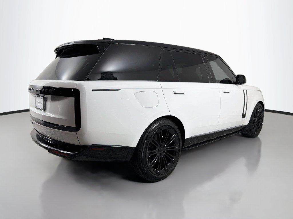 Used 2026 Land Rover Range Rover Long Wheelbase SE AWD/4WD image 5