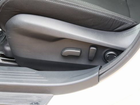 Used 2024 Subaru Outback Premium image 25