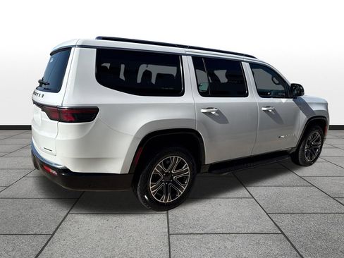 Used 2024 Jeep Wagoneer Series II AWD/4WD image 5