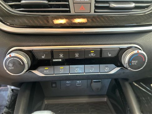 Used 2023 Nissan Altima 2.5 SR w/ SR Premium Package AWD/4WD image 28