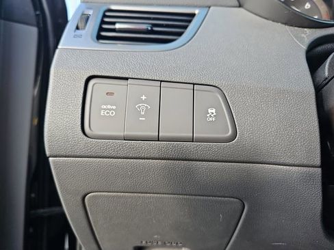 Used 2013 Hyundai Elantra GLS w/ Preferred Pkg image 23