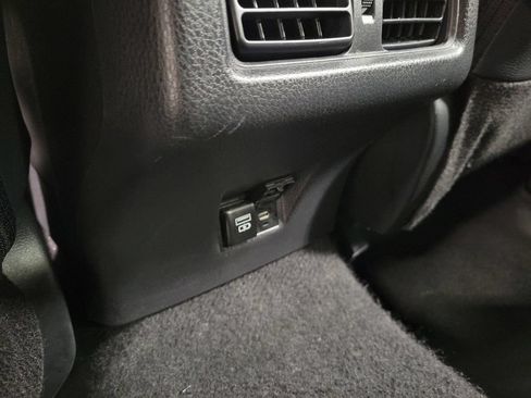 Used 2025 Toyota Camry SE FWD image 31