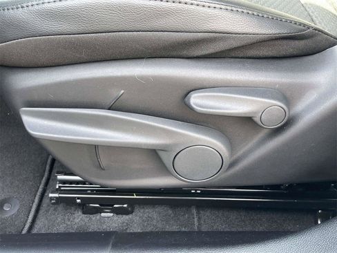 New 2026 Jeep Compass Latitude image 24