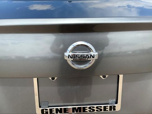 Used 2020 Nissan Versa S FWD image 30
