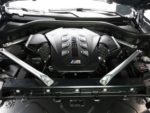 Used 2023 BMW X7 M60i w/ Executive Package image 6