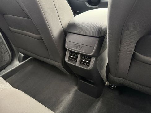 Used 2025 Chevrolet Equinox LT FWD image 22