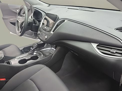 Used 2024 Chevrolet Malibu LT FWD image 18