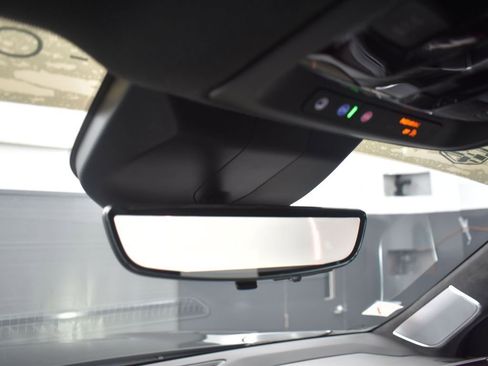 Certified 2025 Cadillac Escalade V w/ LPO, ONYX Package image 25